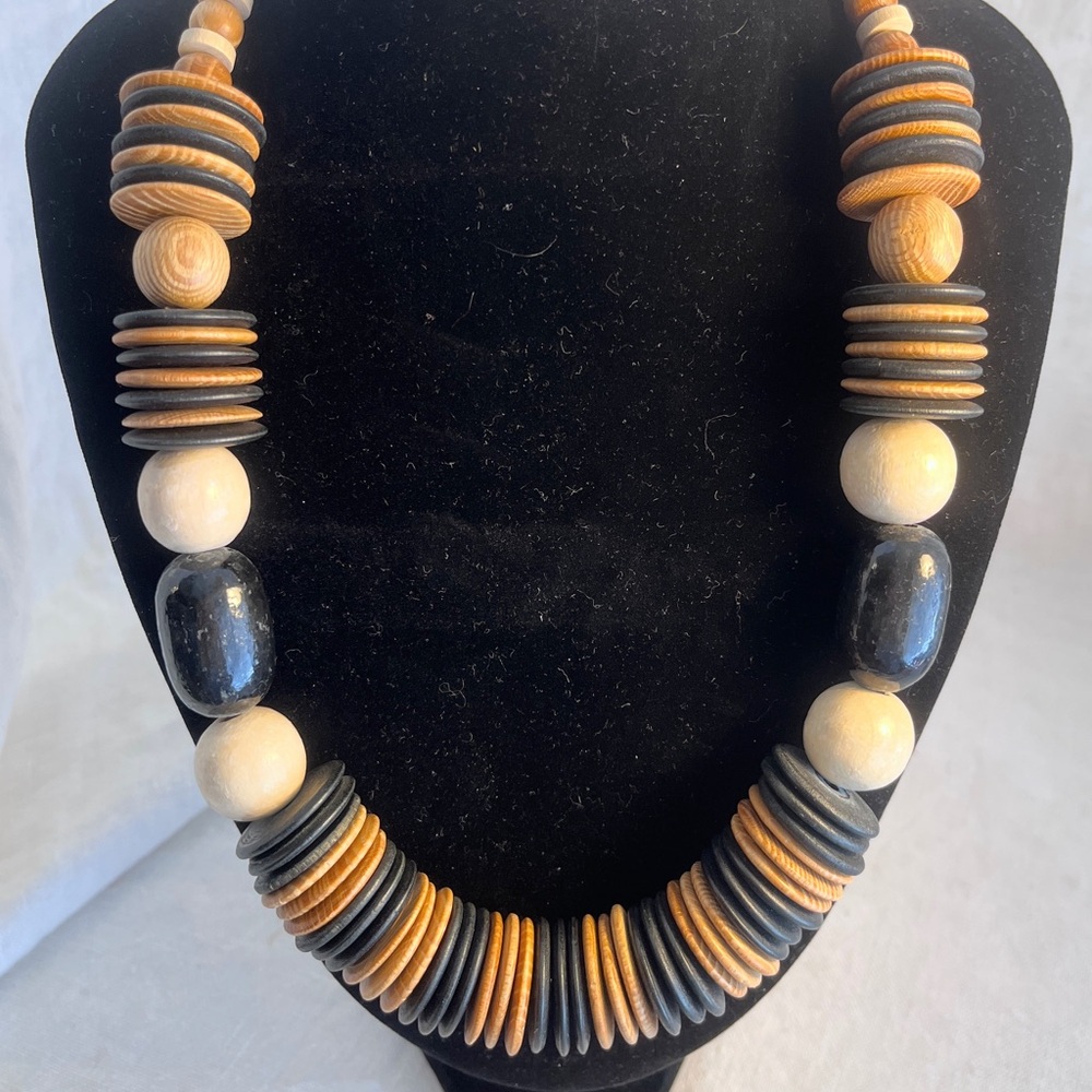 Chic Wooden Ethnic Beaded Necklace - Black, Brown, Cream